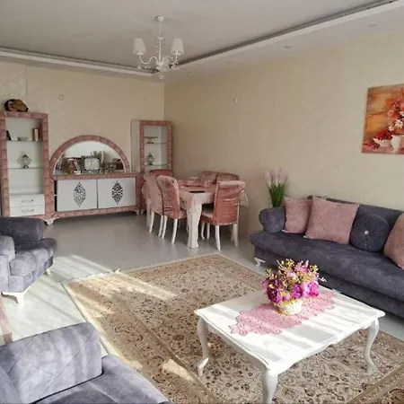 عائلية قريبة من المواصلات Istanbul